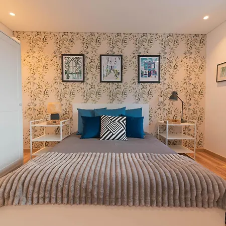 7 Min From And Se-velha - Ac - Work Desk - 300mbs Wifi * קוימברה