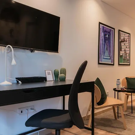 7 Min From And Se-velha - Ac - Work Desk - 300mbs Wifi Vendégház *